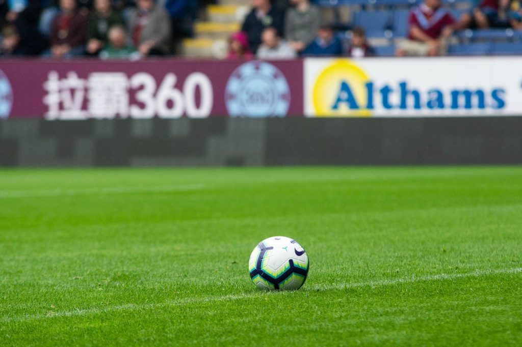 Sky in Deutschland zeigt die Premier League Spiele bis 2025 Familija